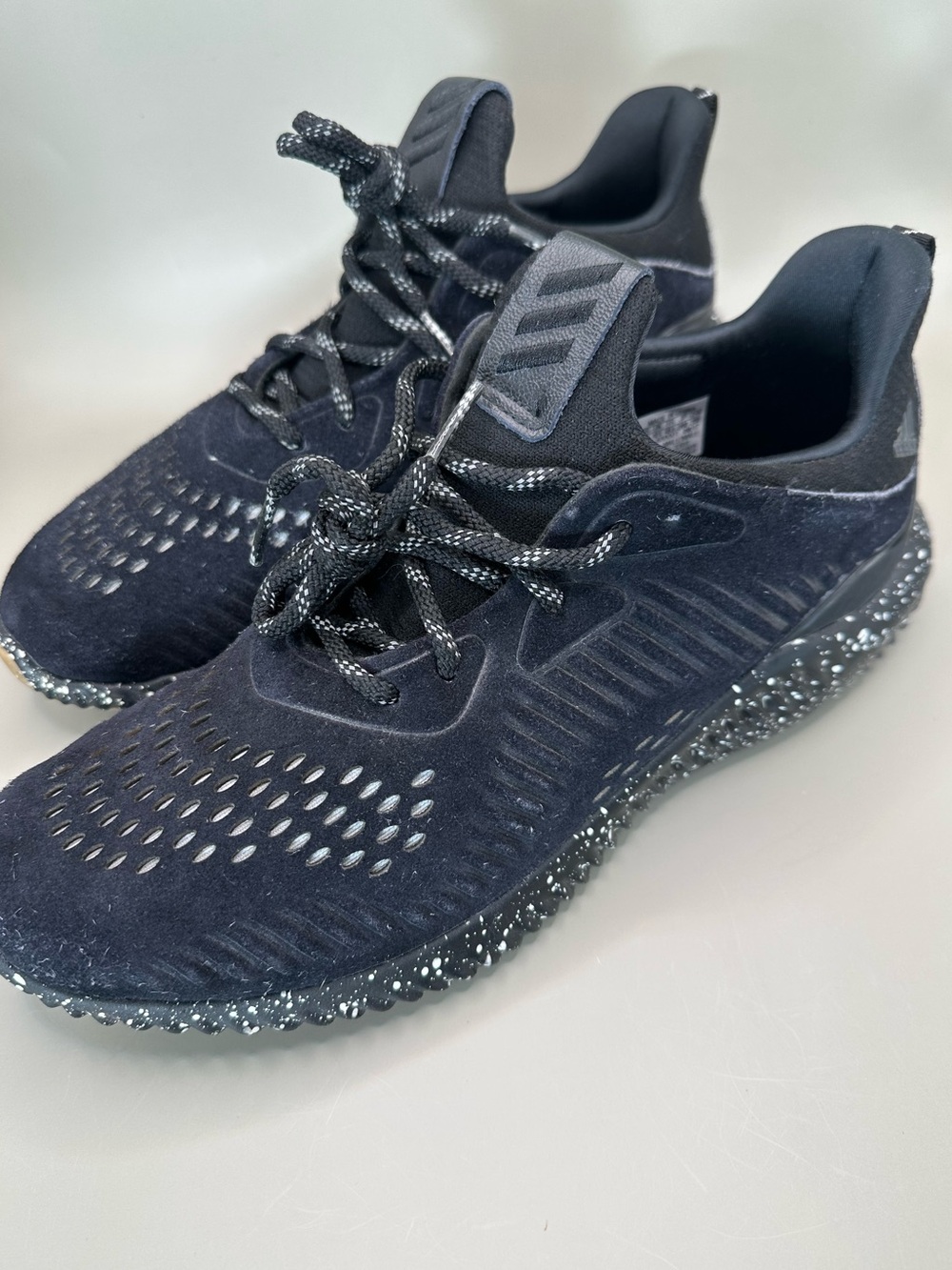 Adidas Alphabounce Sneakers Men’s Size 11. Black